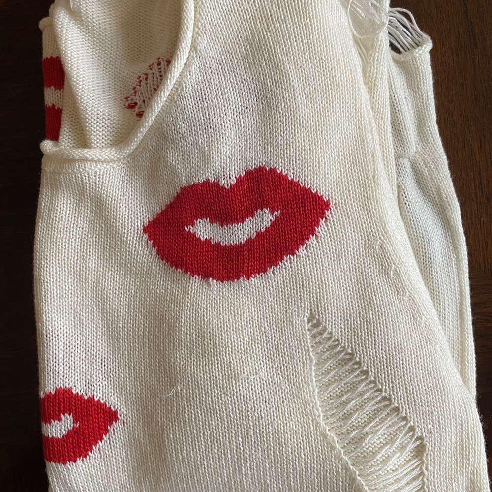 Sweater - Picture 4 of 5